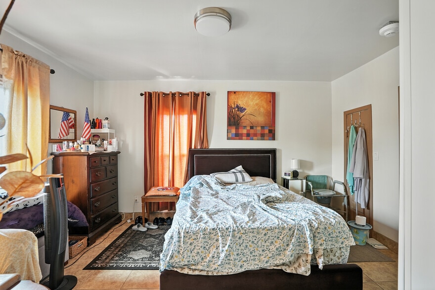 More Photos Of 2701 Imperial Ave, San Diego Apartments For Sale