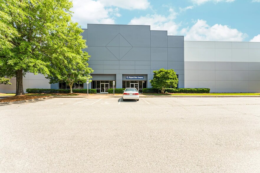 More Photos Of 657 Brigham Rd, Greensboro Unknown For Lease