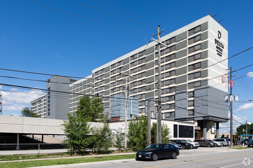 More Photos Of 655 Dixon Rd, Toronto Hotel For Lease