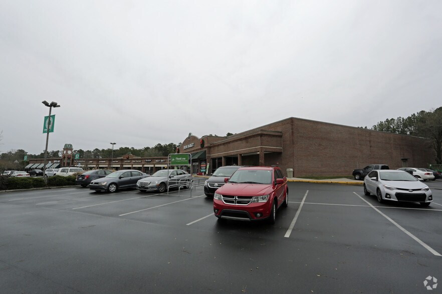 More Photos Of 1200-1218 Raleigh Rd, Chapel Hill General Retail For Lease