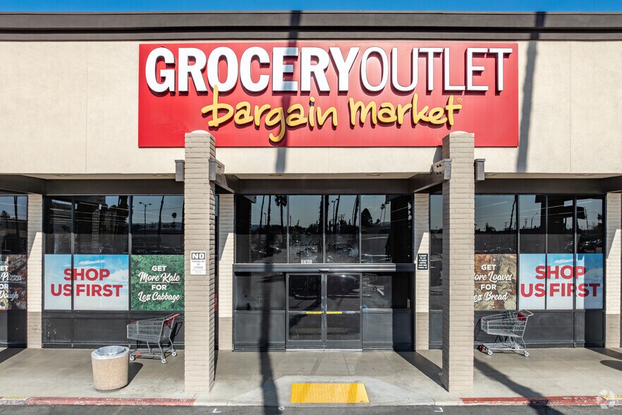 More Photos Of 1301-1699 E Florida Ave, Hemet Unknown For Lease