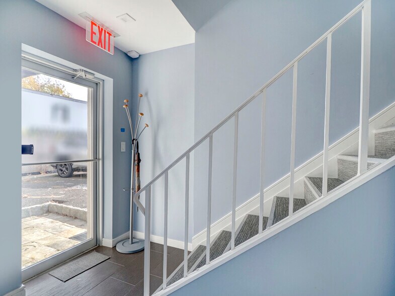 More Photos Of 158 Bergen Tpke, Ridgefield Park Medical For Lease