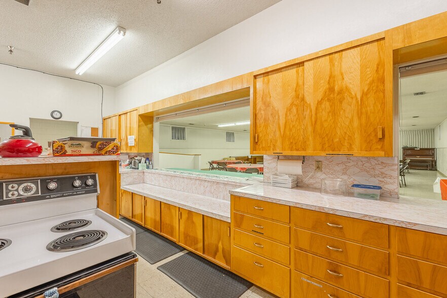 More Photos Of 408 N Garden St, Boise Religious Facility For Sale