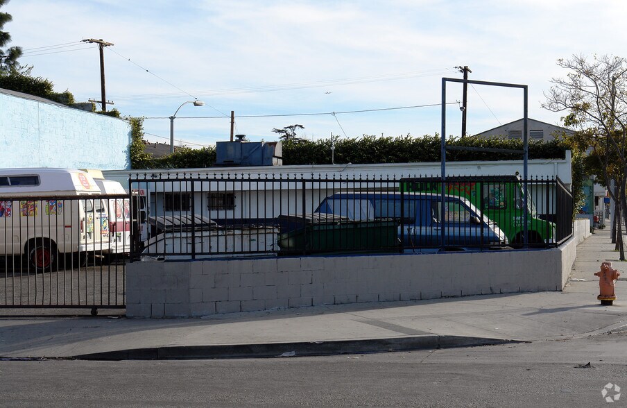 More Photos Of 179 W Arbor Vitae St, Inglewood Freestanding For Sale