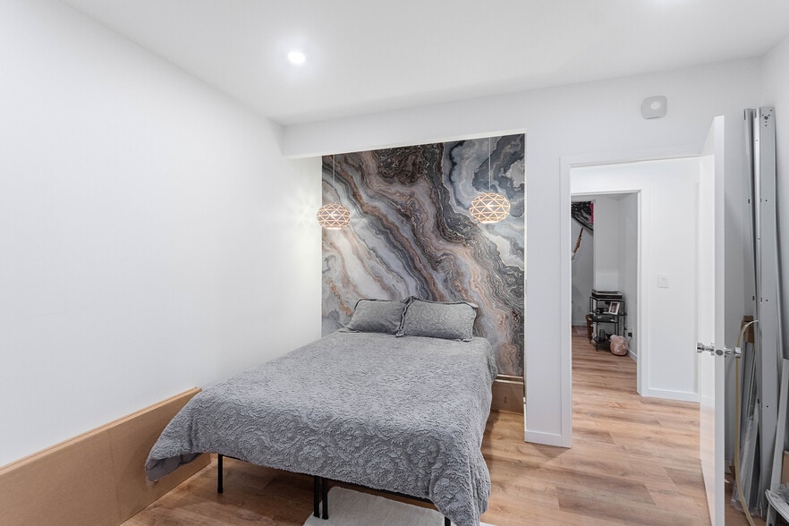 More Photos Of 7103 Lake View Rdg, Lake Ann Hospitality For Sale