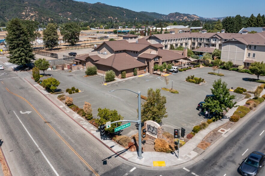 More Photos Of 1180 Airport Park Blvd, Ukiah Restaurant For Lease