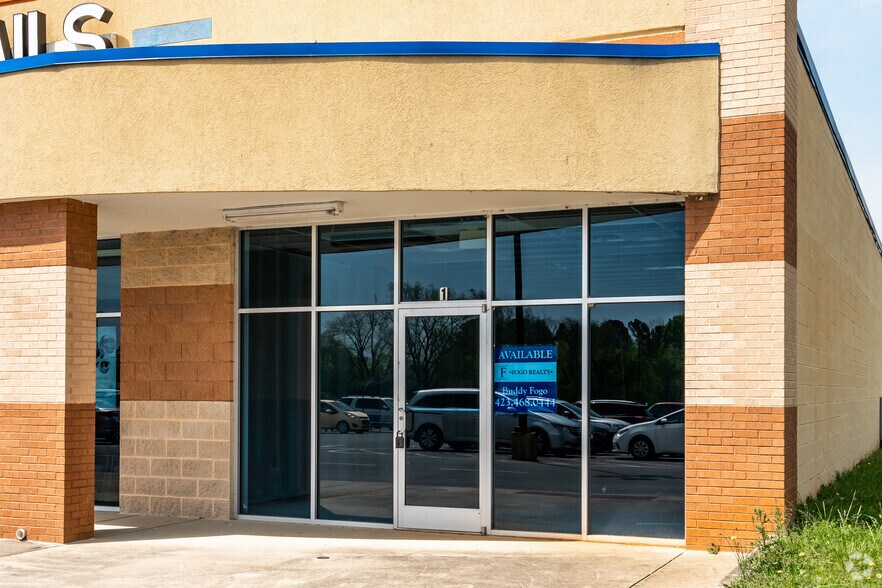 More Photos Of 1512 Red Bud Rd, Calhoun General Retail For Lease