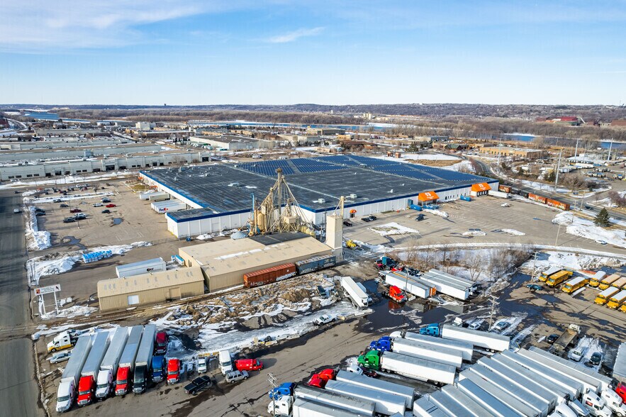 More Photos Of 411 Farwell Ave, South Saint Paul Distribution For Lease
