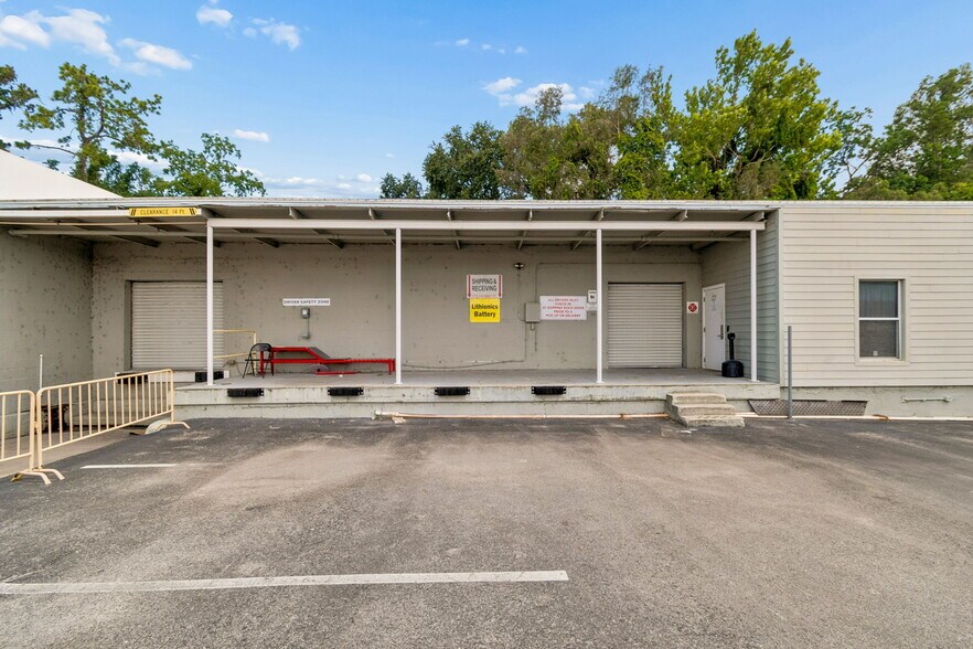 More Photos Of 1760-1770 Calumet St, Clearwater Warehouse For Lease