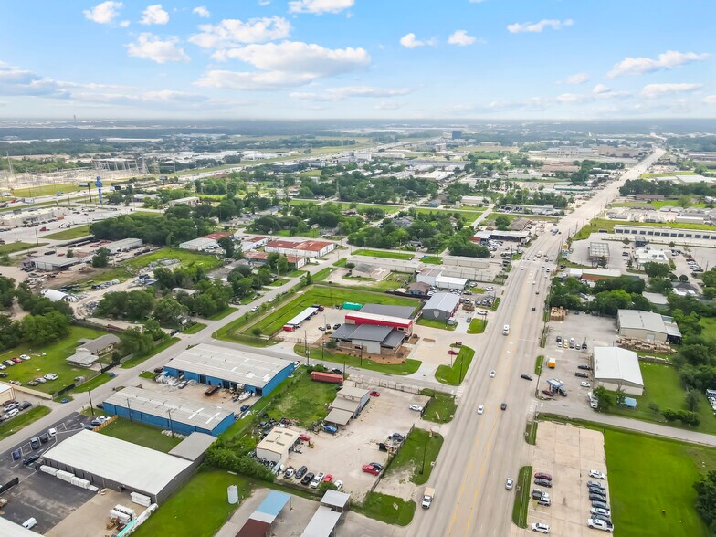 More Photos Of 940 Hodgkins St, Houston Warehouse For Lease