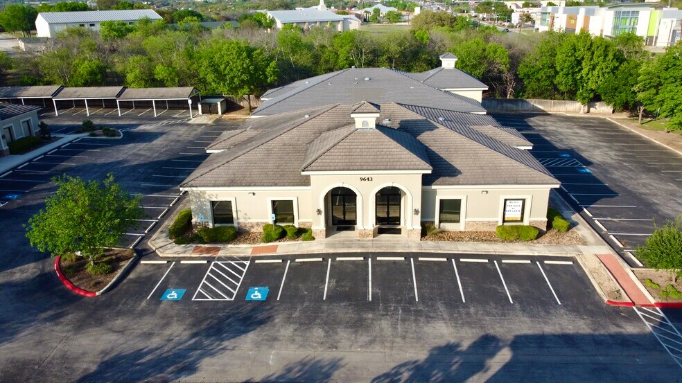 More Photos Of 9643 Huebner Rd, San Antonio Medical For Lease