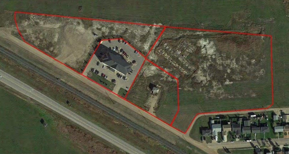 More Photos Of 5702 47th Ave, Lamont Hotel For Sale