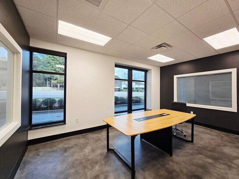 More Photos Of 701 Mutual Ct, Raleigh Office For Sale