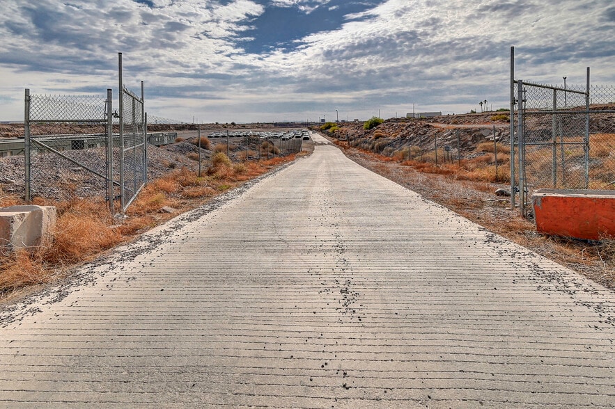 More Photos Of 2005 E Elwood St, Phoenix Land For Lease