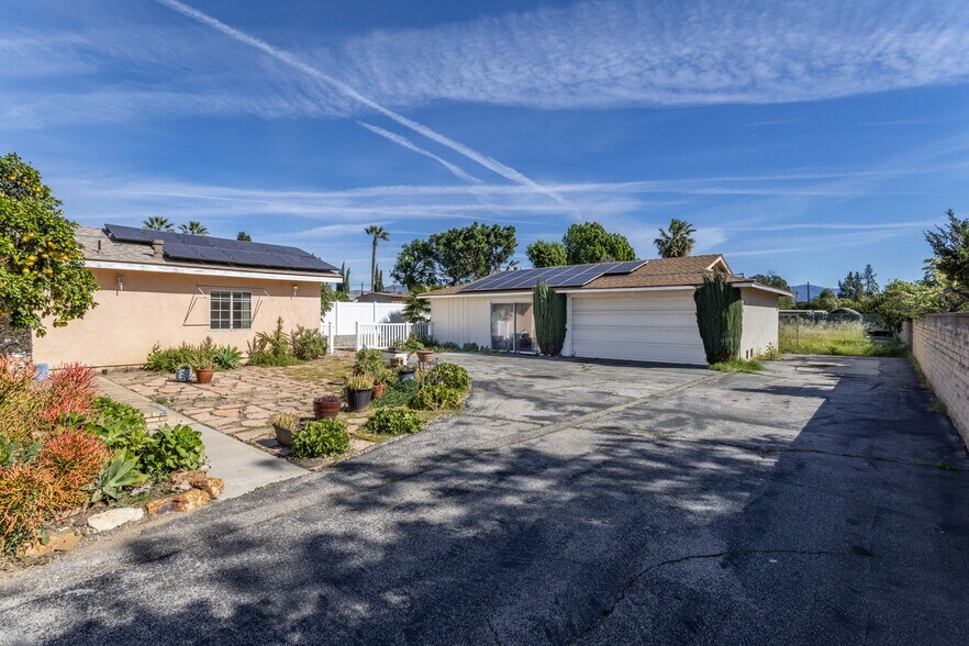 More Photos Of 9826 Columbus Ave, North Hills Apartments For Sale