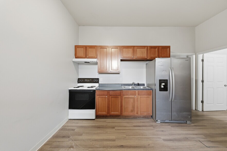 More Photos Of 1636 Summit Rd, Cincinnati Apartments For Sale