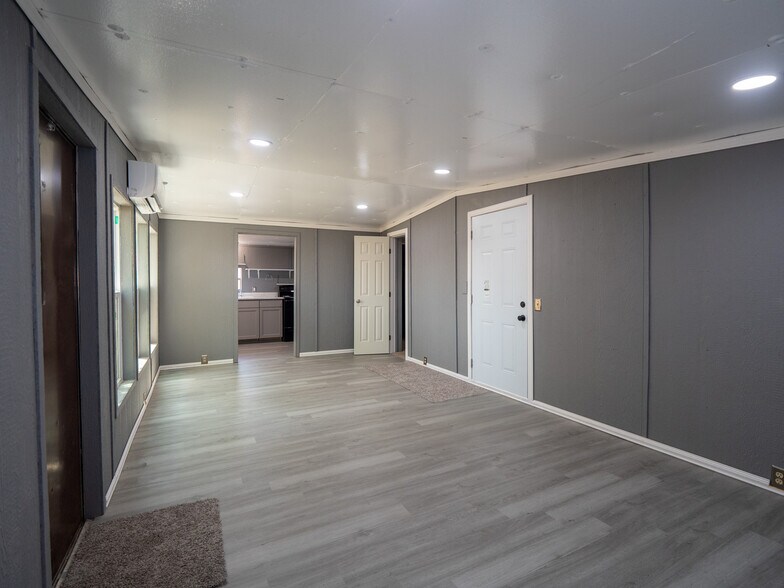 More Photos Of 420 W Johnson St, Norman Multifamily For Sale