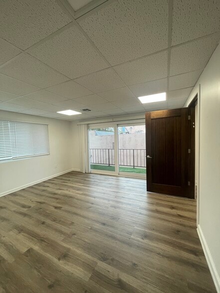 More Photos Of 14530 Hamlin St, Van Nuys Loft Creative Space For Lease