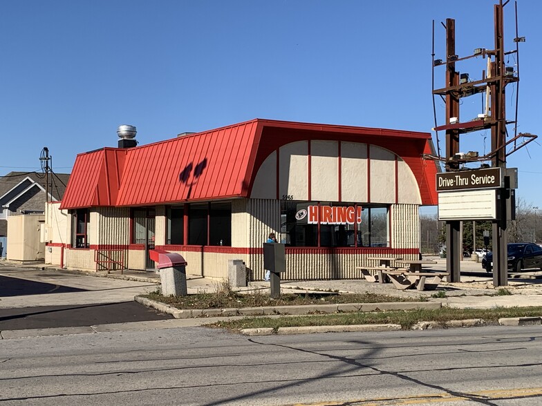 Primary Photo Of 5965 S Packard Ave, Cudahy Restaurant For Sale