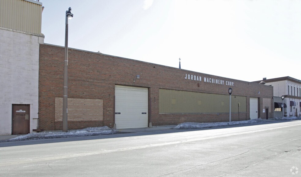 More Photos Of 530 S 5th St, Milwaukee Manufacturing For Lease