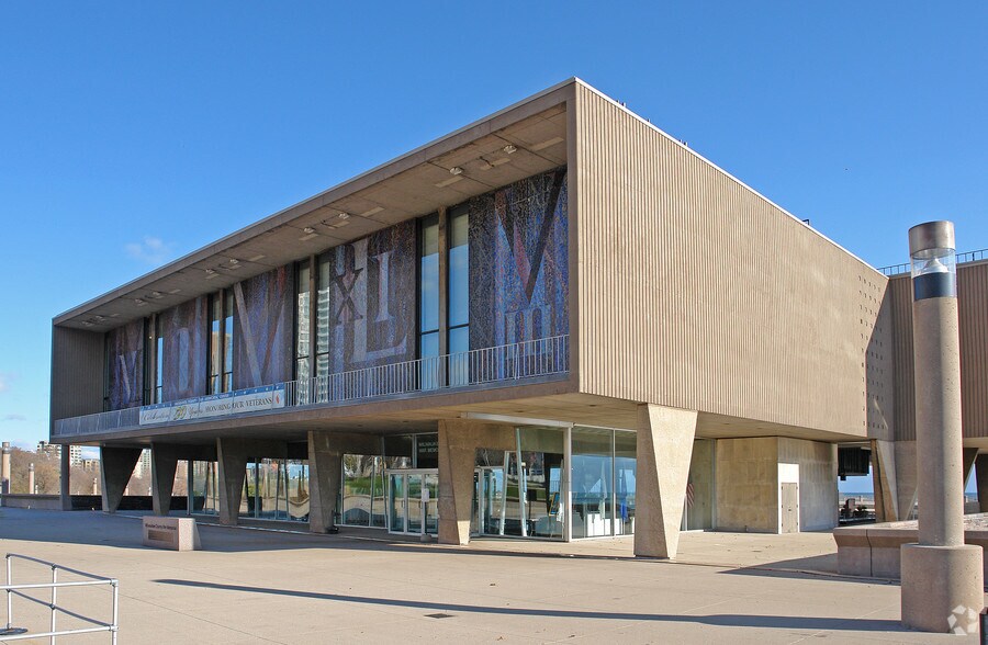 Primary Photo Of 750 N Lincoln Memorial Dr, Milwaukee Sports And Entertainment For Lease