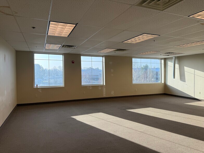 More Photos Of 4546 S Atherton Dr, Taylorsville Restaurant For Lease