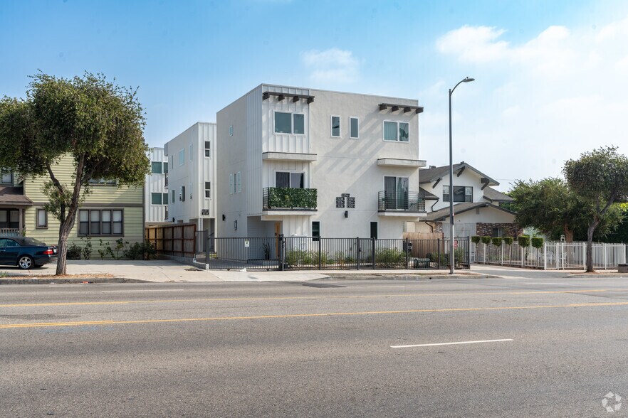Primary Photo Of 2234 Crenshaw Blvd, Los Angeles Apartments For Sale