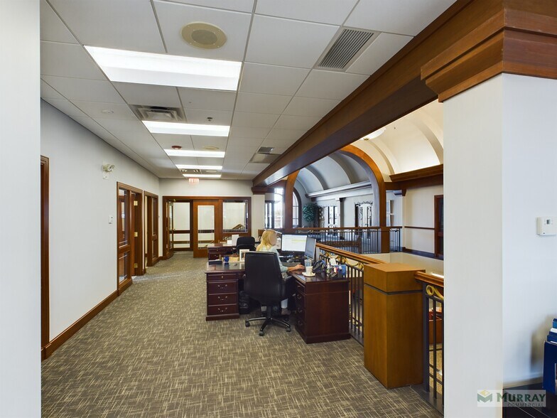 More Photos Of 1001 S Randall Rd, Elgin Office For Lease