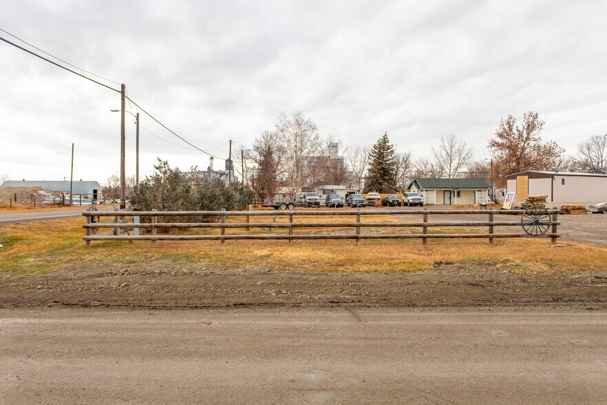 More Photos Of 309 S Minnesota St, Conrad Manufactured Housing Mobile Home Park For Sale