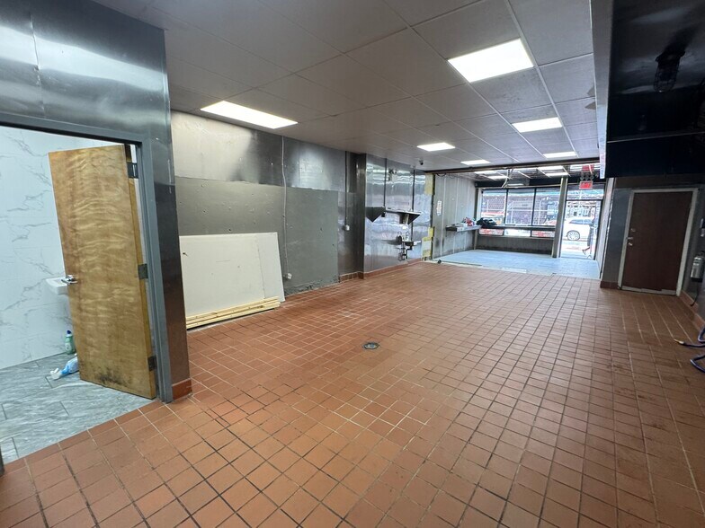 More Photos Of 894 Nostrand Ave, Brooklyn Storefront Retail Office For Lease