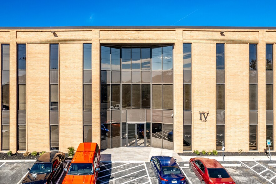 More Photos Of 5805 Callaghan Rd, San Antonio Office For Sale