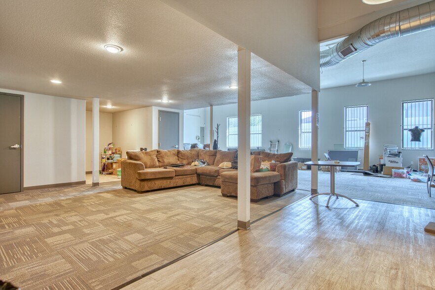 More Photos Of 6924 N 79th St, Niwot Warehouse For Sale