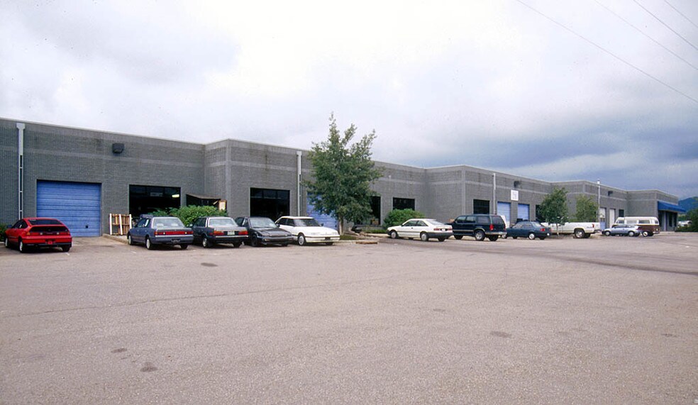 More Photos Of 2480 49th St, Boulder Flex For Lease