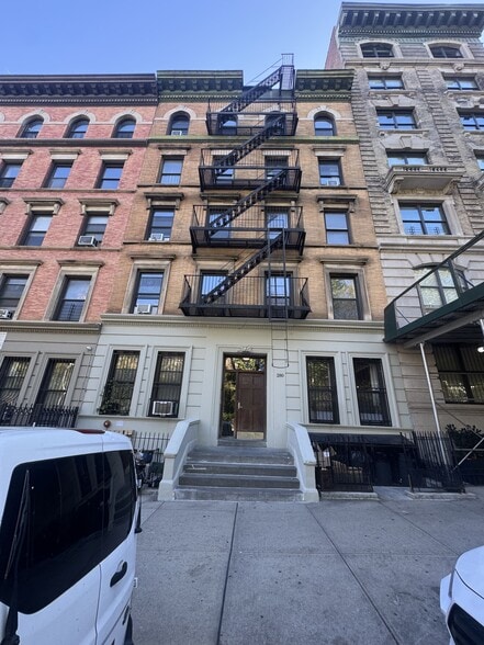 More Photos Of 280 Manhattan Ave, New York Apartments For Sale