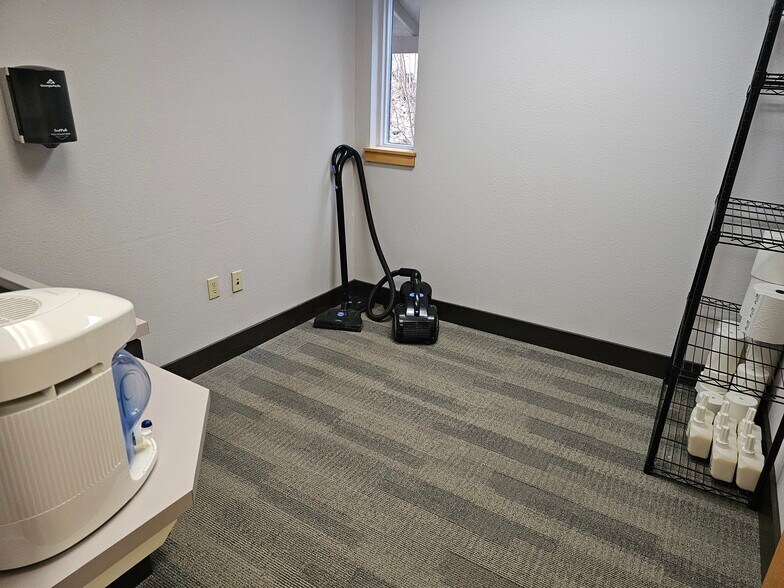 More Photos Of 711 13th St E, Whitefish Healthcare For Sale