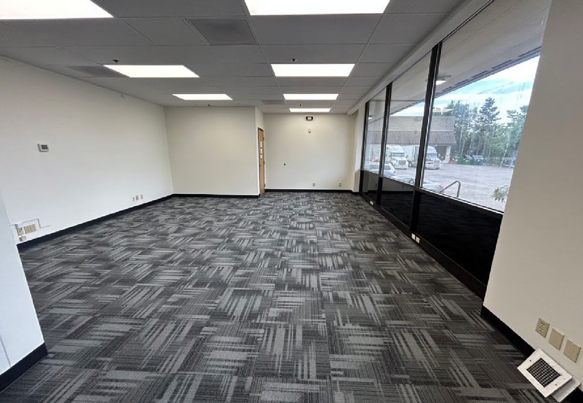 More Photos Of 12100 SE Jennifer St, Clackamas Distribution For Lease