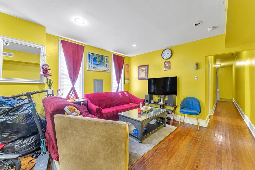 More Photos Of 3807 Pacific Ave, Wildwood Office Residential For Sale