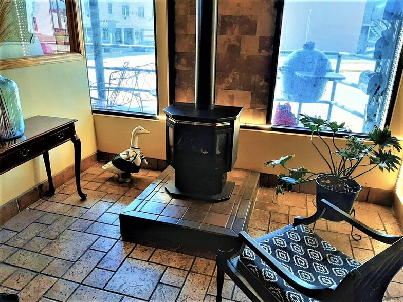 More Photos Of 301 Dewitt St, Portage Restaurant For Sale