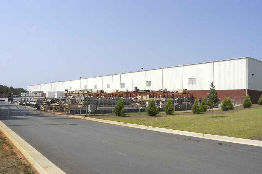 Primary Photo Of 700 Hudson Rd, Griffin Distribution For Lease