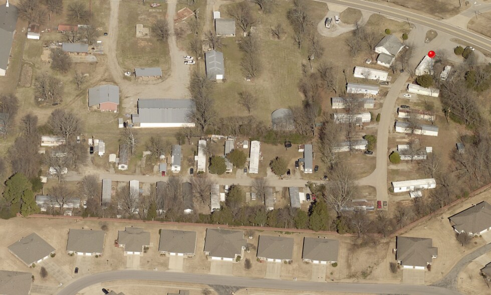 Primary Photo Of 1326 E 9th St, Mountain Home Manufactured Housing Mobile Home Park For Sale