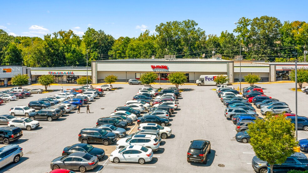 More Photos Of 4516 Durham Chapel Hill Blvd, Durham Auto Dealership For Lease