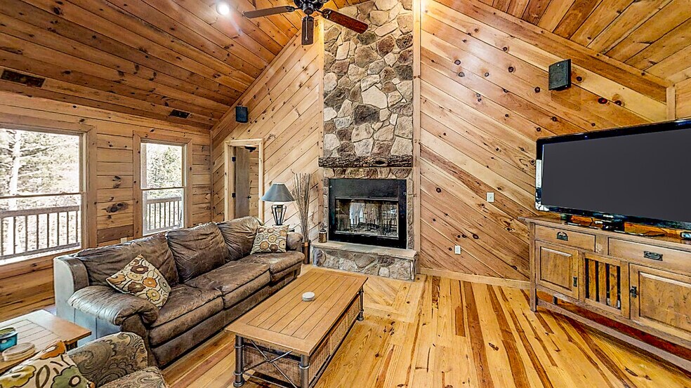 More Photos Of 57 Hemlock Ridge Ln, Catawba Lodge Meeting Hall For Sale