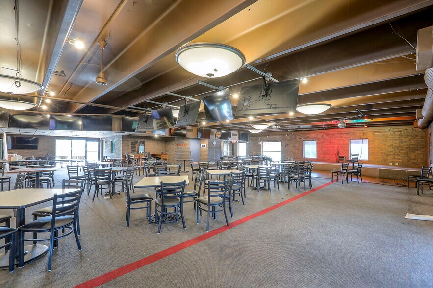 More Photos Of 330 E 135th St, Kansas City Restaurant For Sale