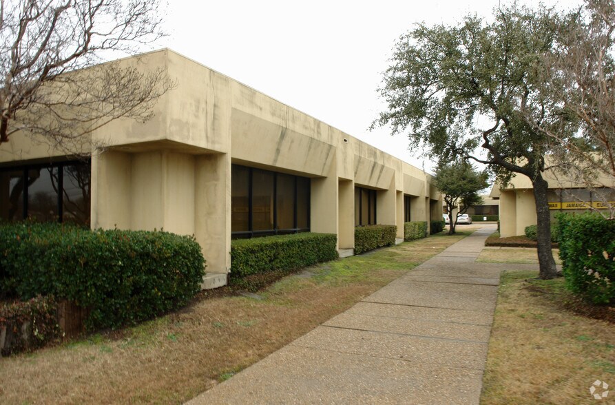 More Photos Of 2944 Motley Dr, Mesquite Office For Lease
