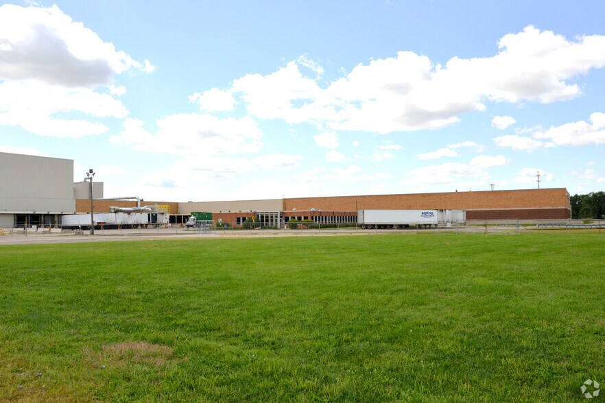 More Photos Of 1030 W Alex-Bell Rd, West Carrollton Land For Lease