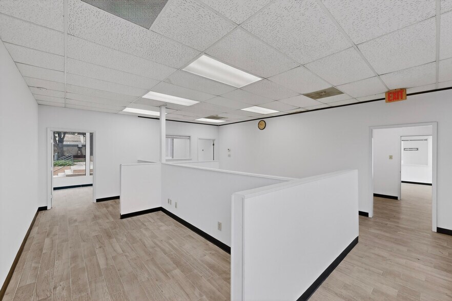 More Photos Of 8870 Business Park Dr, Austin Loft Creative Space For Lease