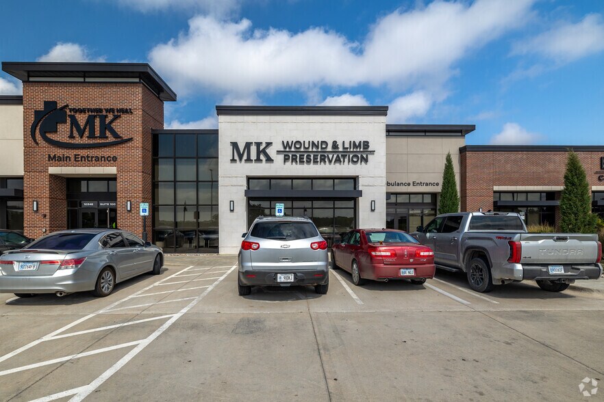 More Photos Of 10346 E Stonegate Ln, Wichita Storefront Retail Office For Lease