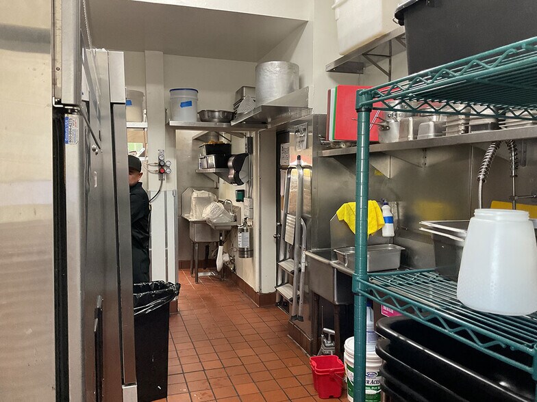 More Photos Of 8250 W 3rd St, Los Angeles Storefront For Lease