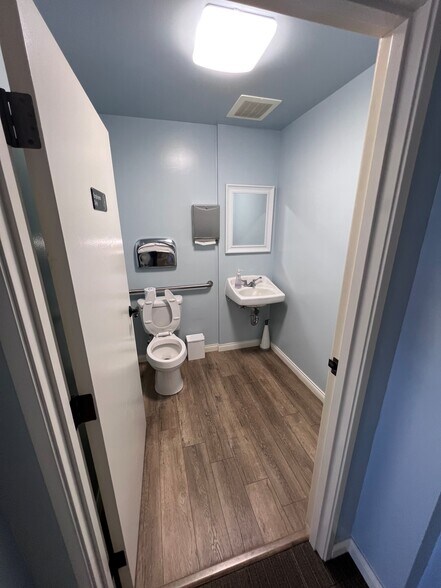 More Photos Of 10861 Cherry St, Los Alamitos Medical For Lease