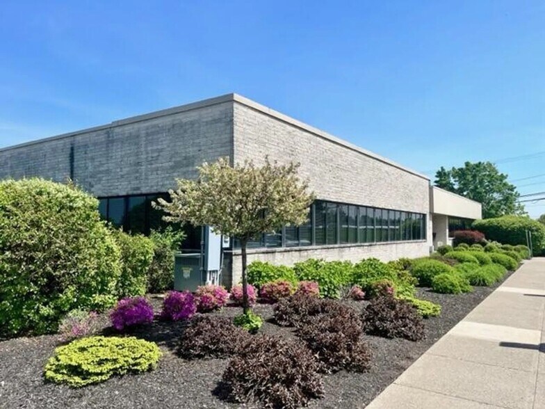Primary Photo Of 621 Columbia Street Ext, Cohoes Office For Lease